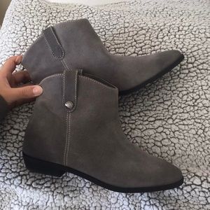Grey Michael Kors Booties🐩